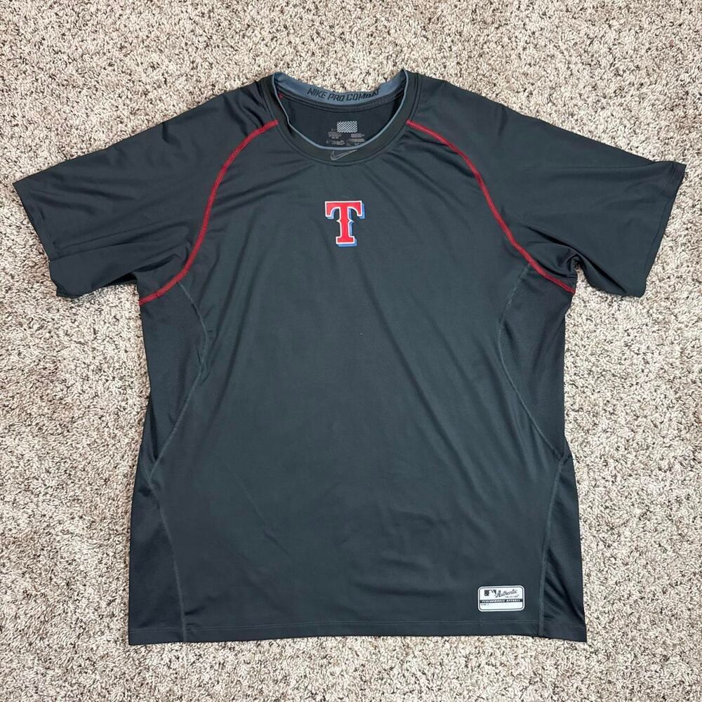 Nike Men's Black and Grey T-shirt